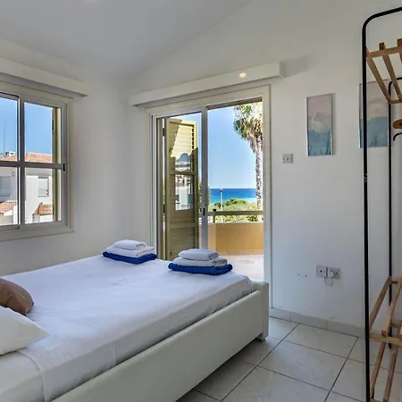 Chrysa Villa Paralimni