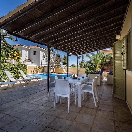 Chrysa Villa Paralimni