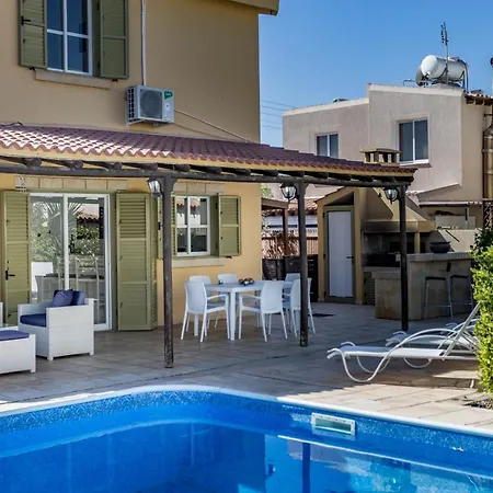Chrysa Villa Paralimni